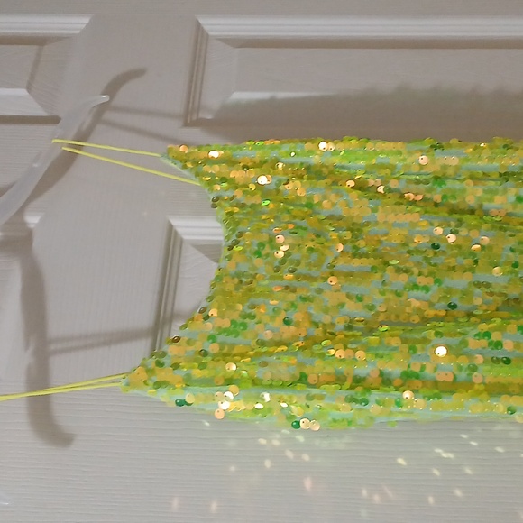 Dress - Picture 3 of 3